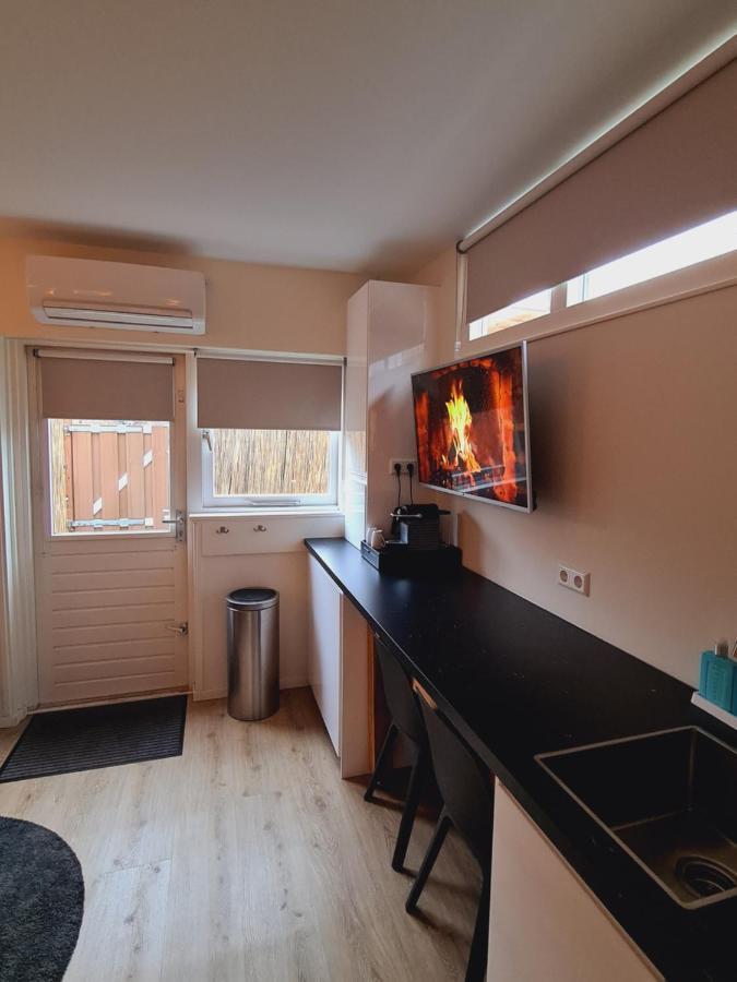 Studio Baarn With Patio, Airco, Pantry, Bedroom, Bathroom, Privacy - Amsterdam, Utrecht 외부 사진
